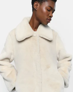 Elis Latte Short Coat